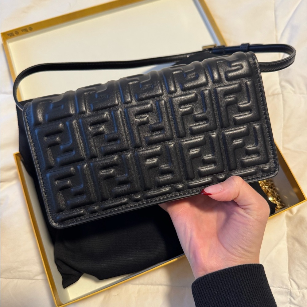 Fendi Black Leather Wallet on Chain - Picture 4 of 5